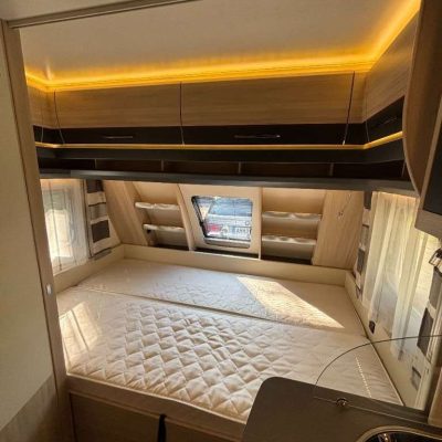 Hobby De Luxe 440 SF (7)
