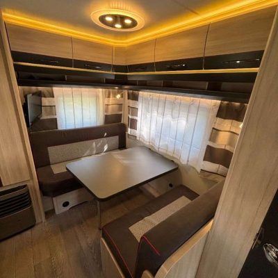 Hobby De Luxe 440 SF (9)